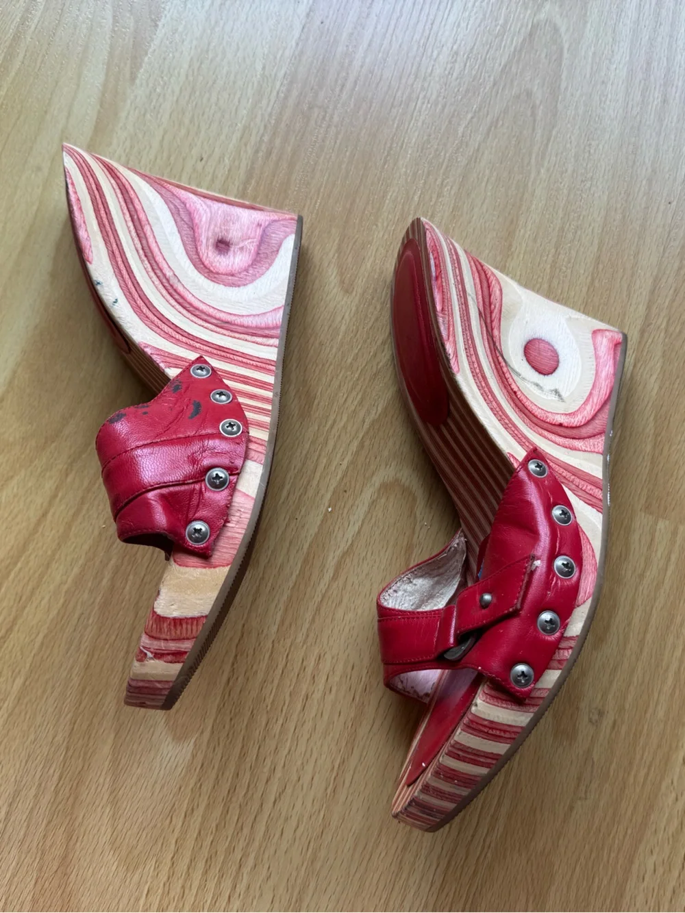 Vintage Fornarnia red leather and wood wedge sandals